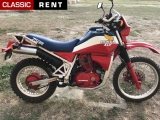 Louer une Moto - Rouge de 1983