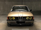 Louer une BMW Serie 3 Beige de 1980
