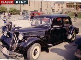 Louer une Citroën Traction Noir de 1954